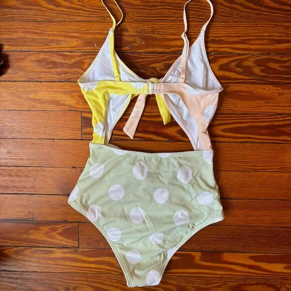 NWOT UO Out From Under Printed Tie-Front One-Piece Swimsuit, Size Small - Picture 4 of 6